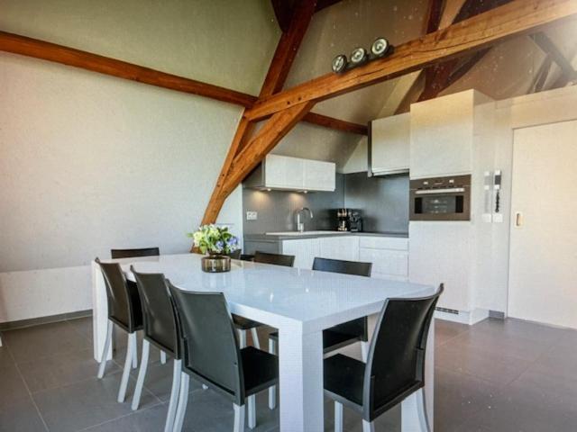 Schravenhoek Met Indoorzwembad En Sauna Veurne Esterno foto