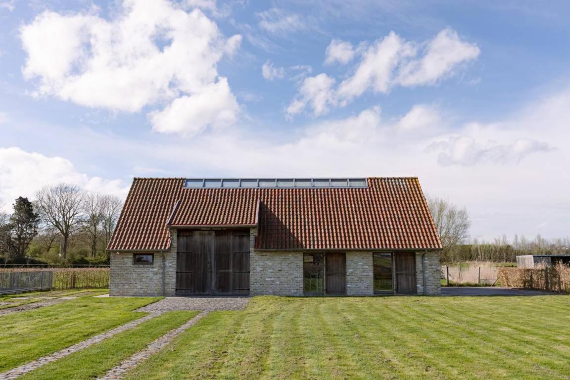 Schravenhoek Met Indoorzwembad En Sauna Veurne Esterno foto
