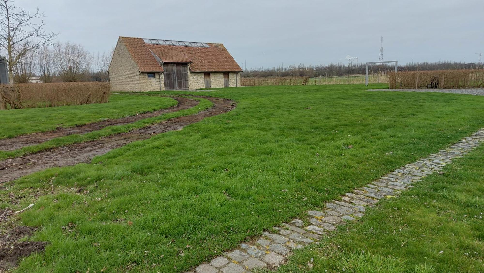 Schravenhoek Met Indoorzwembad En Sauna Veurne Esterno foto